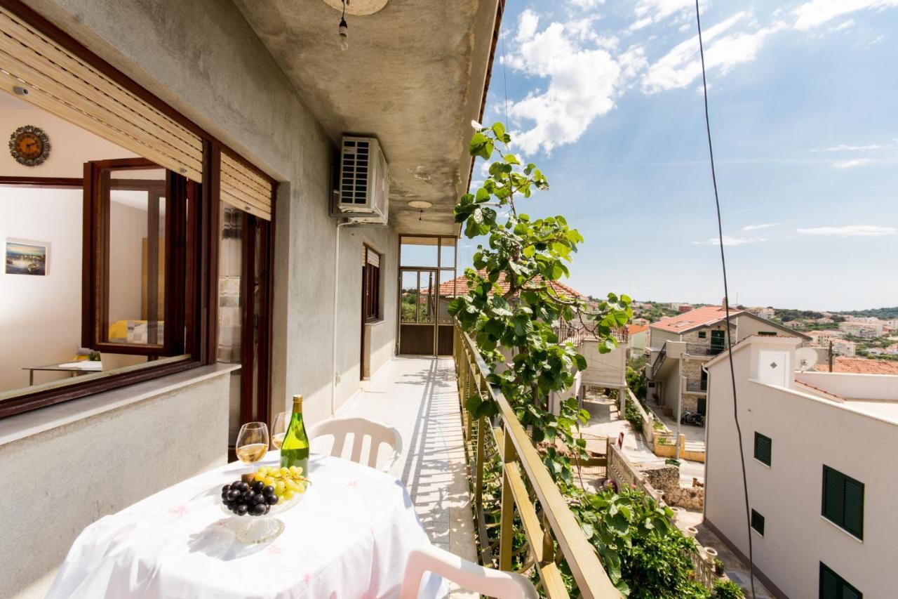Apartmani Mila A1 & A2 & 3 Trogir Exterior foto