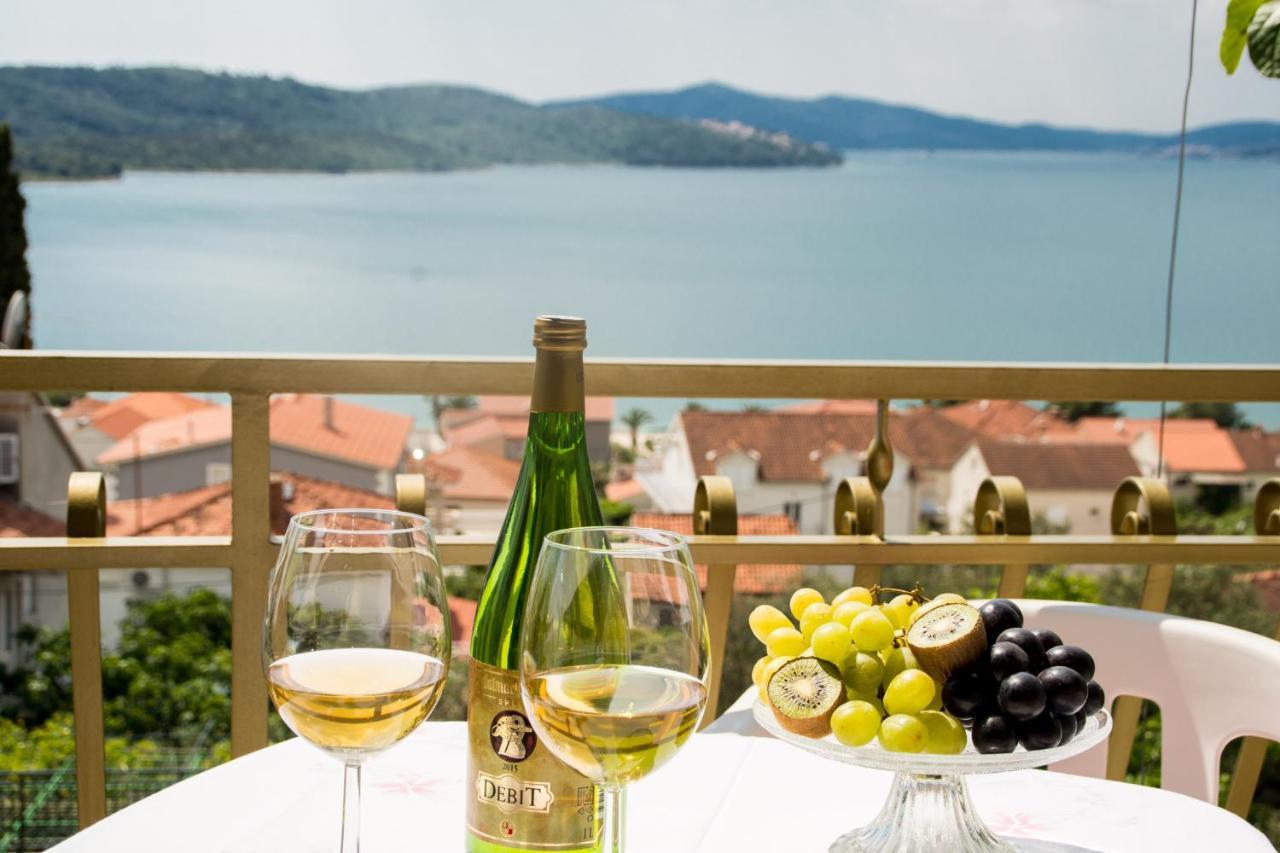 Apartmani Mila A1 & A2 & 3 Trogir Exterior foto